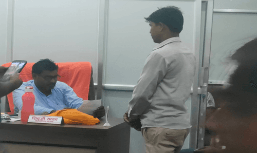 सिरहाको औरही गाउँपालिकामा पनि करारका कर्मचारी आन्दोलित, अध्यक्षसँग जवाफ माग