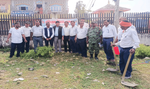 मधेश प्रदेशः सर्लाहीमा विरुवारोपण गरी मनाइयो संविधान दिवस