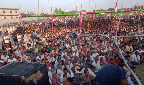 जनमतको पार्टी प्रवेश कार्यक्रमले विद्यालयको पठनपाठन प्रभावित