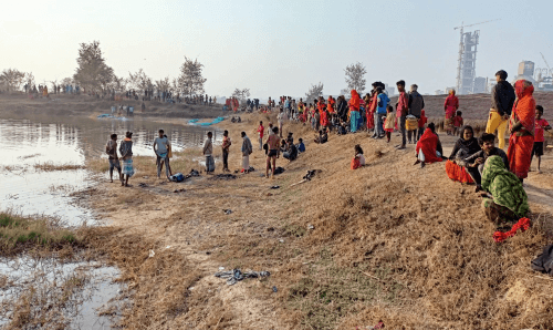 पोखरीमा डुबेको युवक १६ घण्टादेखि अझै बेपत्ता, बर्दिवासबाट गोताखोर टोली आउँदै