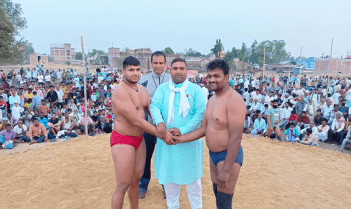 सिरहाको चोहर्बामा भव्य पहलवानी, भारतीय पहलवानले जिते तक्मा