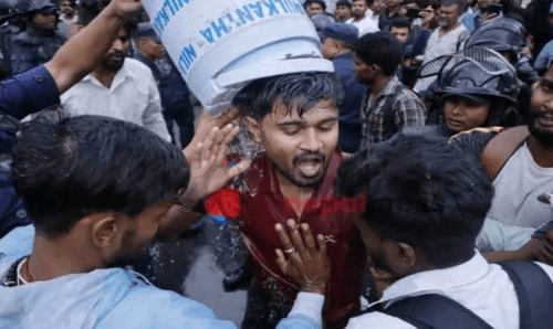 सरकारसँग नागरिकता माग्दै माईतीघरमा कामतिले गरे आत्मदाहको प्रयास