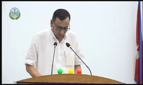 असफल मुख्यमन्त्री यादवलाई बहुमतको सफलता