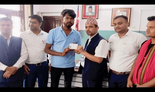 नागरिकता आन्दोलनका योद्धा ईन्द्रजीत साफीले जनकपुरबाट नागरिकता पाएपछिको खुसी...