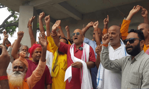 धर्मगुरु श्रीनिवास पक्राउ परेपछि साधुसन्तमा आक्रोस, भोली जनकपुरमा दबाब रैली निकाल्ने