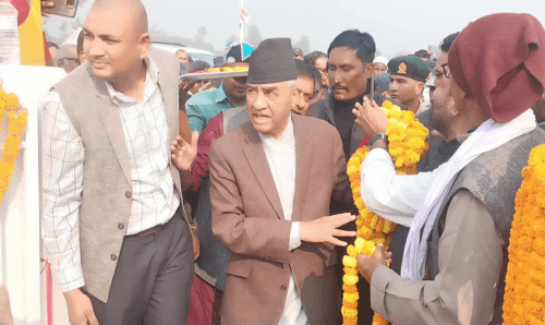 काँग्रेसका पार्टी सभापति देउवाले गरे धनुषाका स्वः राजकिशोर सिँह राजपूतको शालिक अनावरण