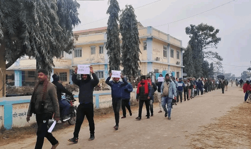 सिरहाको औरही गाउँपालिकामा जनमतका कार्यकर्ताले गरे तालाबन्दी