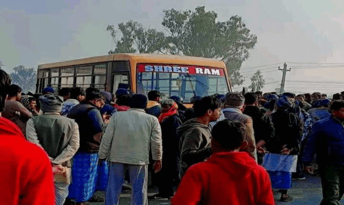 जनकपुरमा स्कूल बसले ठक्कर दिँदा एक युवकको मृत्यू
