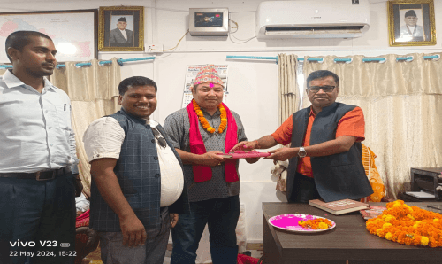 हँसपुर नगरपालिकामा ४ बर्ष सेवा गरेका लेखापाल लुङ्गेलिलाई विदाई, लेखापाल दासलाई स्वागत