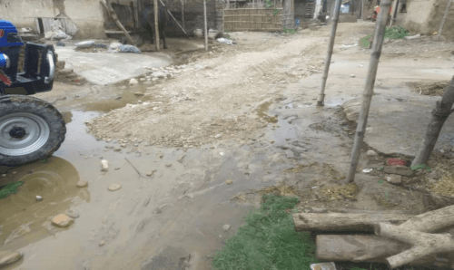 भ्रष्टाचारको नमुनाः धनुषाको नगराईन नगरपालिकामा बजेट पचाउन पिसिसि ढलानमाथि ग्राभेल