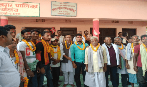 धनुषामा नेकपा र सपा परित्याग गरी दुईदर्जन कार्यकर्ता कांग्रेसमा प्रवेश