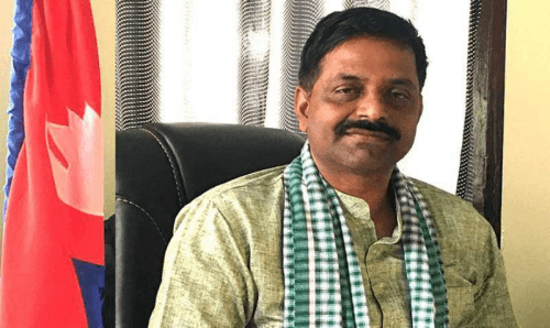 मन्त्री यादव भन्छन् : 'कर्तव्य निर्वाह गर्दागर्दै संक्रमित भएछु, आत्तिनु पर्दैन'