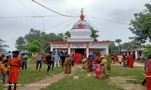 धार्मिक आस्थाः कोरोना मानेनन काँवरिया, गुञ्जियो बोलबम