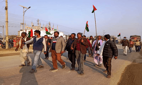 संसद विघटनको विरोधमा मिर्चैयामा प्रदर्शन, ओलीको पुतला जलाउन दिइएन