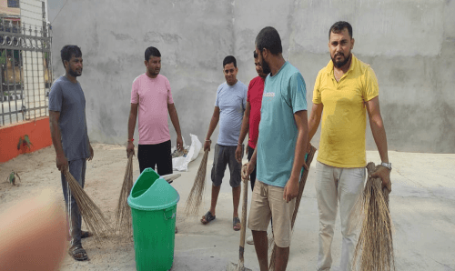 यादव युवाहरुद्धारा कृष्ण मन्दिरमा वृक्षारोपण र सरसफाई